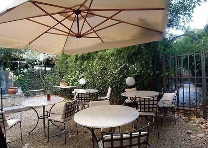 Отель Caravaggio Флоренция